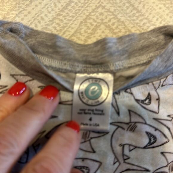 Esme Little Boys Shark Pattern Long Sleeve & Pants Pajama Set, Size 4 - Picture 3 of 7